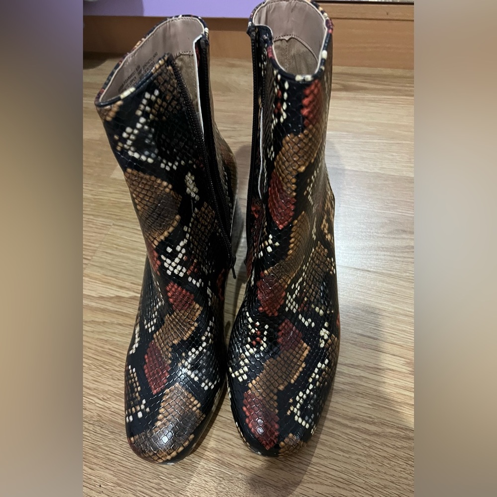Steve Madden Boots